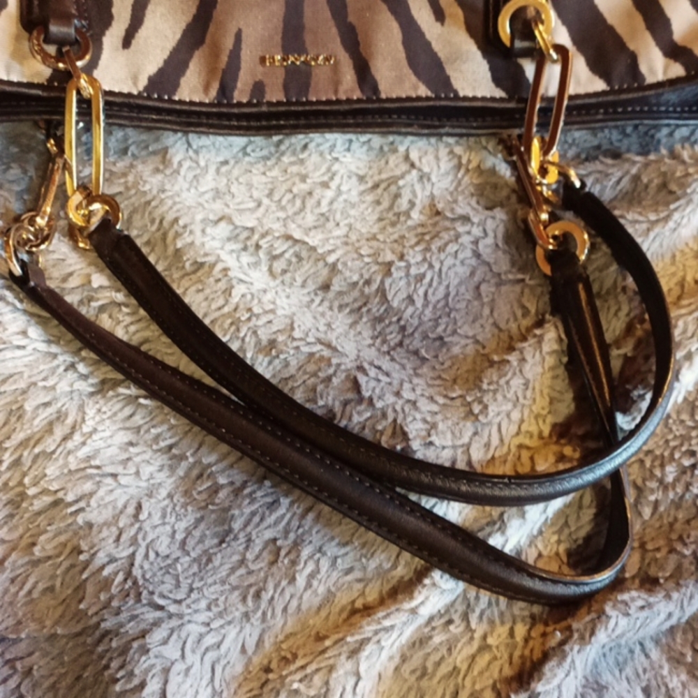 COACH Zebra Design Madison Eastwest Tote Retired - Picture 4 of 10